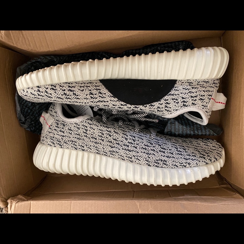 “Yeezy” like shoes